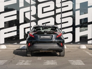 Внедорожник Toyota C-HR 2019 года, 1699000 рублей, Краснодар