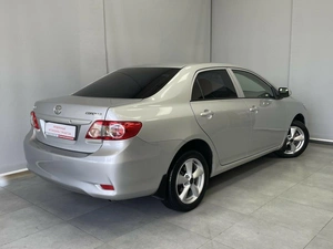 Седан Toyota Corolla 2012 года, 1155000 рублей, Красноярск