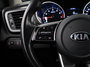 Хетчбэк Kia Ceed 2018 года, 1587444 рублей, Москва