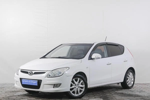 Хетчбэк Hyundai i30 2009 года, 749000 рублей, Кемерово