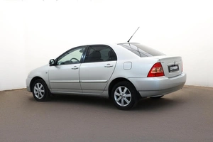 Седан Toyota Corolla 2006 года, 690000 рублей, Орёл
