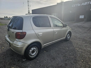 Хетчбэк Toyota Vitz 2002 года, 280000 рублей, Красноярск