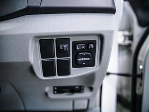 Лифтбек Toyota Prius 2011 года, 939000 рублей, Красноярск