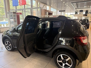 Хэтчбек Renault Sandero 2014 года, 940000 рублей, Орёл