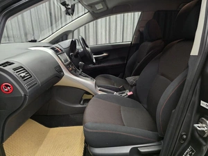 Хетчбэк Toyota Auris 2010 года, 820000 рублей, Красноярск