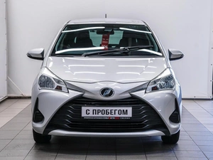 Хетчбэк Toyota Vitz 2018 года, 980000 рублей, Красноярск