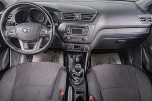 Седан Kia Rio 2012 года, 999000 рублей, Томск