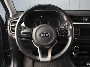 Хетчбэк Kia Rio X 2021 года, 1660000 рублей, Омск