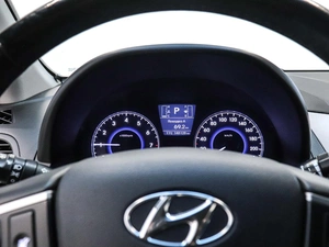 Хетчбэк Hyundai Solaris 2015 года, 929000 рублей, Красноярск