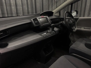 Минивэн Honda Freed 2009 года, 1030000 рублей, Красноярск