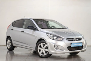 Хетчбэк Hyundai Solaris 2013 года, 639000 рублей, Челябинск