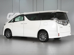 Минивэн Toyota Vellfire 2018 года, 4999000 рублей, Красный Пахарь
