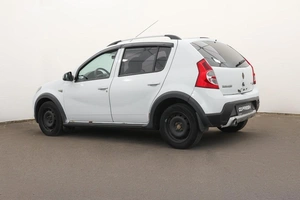 Хетчбэк Renault Sandero Stepway 2014 года, 290000 рублей, Орёл