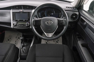 Универсал Toyota Corolla Fielder 2016 года, 1349000 рублей, Красноярск