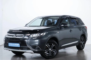 Внедорожник Mitsubishi Outlander 2018 года, 1599000 рублей, Челябинск