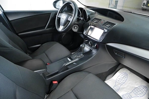 Седан Mazda 3 2012 года, 849000 рублей, Тюмень