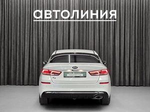 Седан Kia K5 2019 года, 1849000 рублей, Красноярск