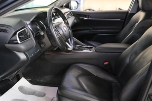 Седан Toyota Camry 2018 года, 2839000 рублей, Омск