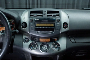 Внедорожник Toyota RAV4 2010 года, 1397000 рублей, Красноярск