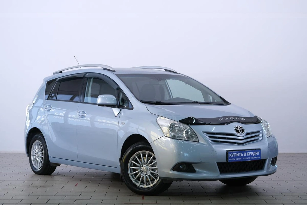 Минивэн Toyota Verso 2011 года, 1199000 рублей, Омск