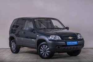 Внедорожник Chevrolet Niva 2015 года, 749000 рублей, Томск