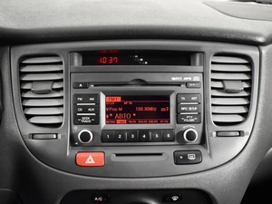 Хетчбэк Kia Rio 2011 года, 743100 рублей, Казань