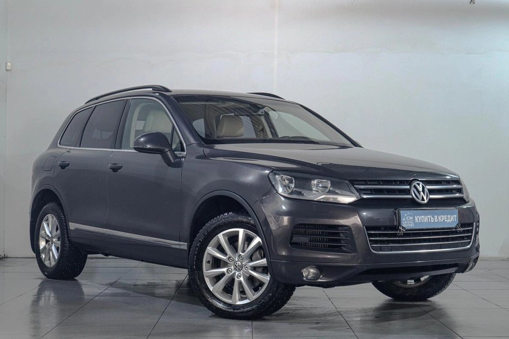 Внедорожник Volkswagen Touareg 2011 года, 1459000 рублей, Челябинск