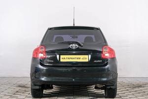 Хетчбэк Toyota Auris 2008 года, 749000 рублей, Красноярск