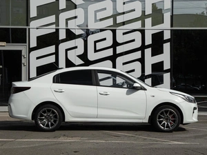 Седан Kia Rio 2020 года, 1187600 рублей, Волгоград