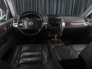 Внедорожник Volkswagen Touareg 2008 года, 1149000 рублей, Тюмень
