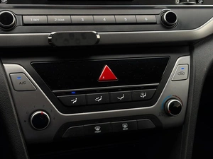 Седан Hyundai Elantra 2018 года, 1570000 рублей, Ижевск