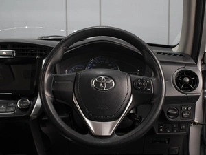 Универсал Toyota Corolla Fielder 2018 года, 1450000 рублей, Омск