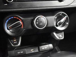 Седан Kia Rio 2021 года, 1724900 рублей, Казань
