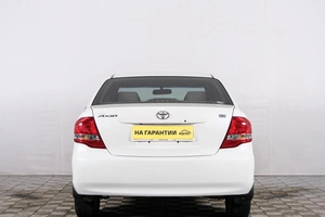 Седан Toyota Corolla Axio 2010 года, 789000 рублей, Красноярск