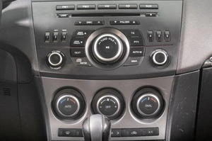 Седан Mazda 3 2011 года, 899000 рублей, Томск