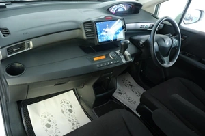 Минивэн Honda Freed 2012 года, 1149000 рублей, Омск