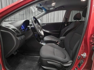 Седан Hyundai Solaris 2012 года, 989000 рублей, Красноярск