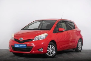 Хетчбэк Toyota Vitz 2013 года, 1099000 рублей, Томск