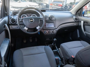 Седан Chevrolet Aveo 2011 года, 550000 рублей, Волгоград