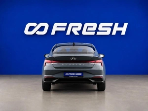 Седан Hyundai Elantra 2022 года, 1999077 рублей, Москва