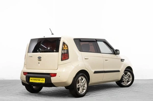 Хетчбэк Kia Soul 2010 года, 849000 рублей, Барнаул