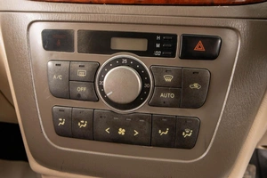 Минивэн Toyota Nadia 2001 года, 649000 рублей, Барнаул
