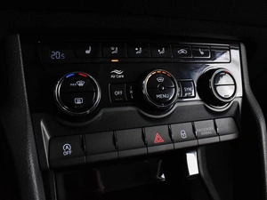 Внедорожник Skoda Karoq 2020 года, 2589000 рублей, Воронеж