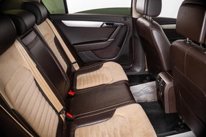 Седан Volkswagen Passat 2011 года, 959000 рублей, Пермь