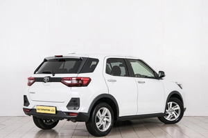 Внедорожник Toyota Raize 2022 года, 1799000 рублей, Красноярск