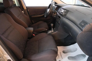 Хетчбэк Toyota Corolla 2002 года, 569000 рублей, Омск