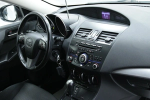 Хетчбэк Mazda 3 2012 года, 938000 рублей, Солонцы