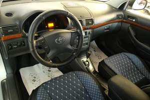Седан Toyota Avensis 2008 года, 1019000 рублей, Омск
