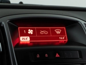 Универсал Opel Astra 2013 года, 749050 рублей, Москва