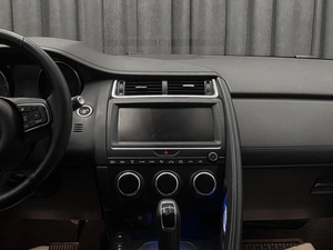 Внедорожник Jaguar E-Pace 2018 года, 2599000 рублей, Красноярск